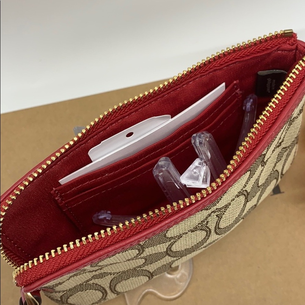 COACH Double Corner Zip Wristlet In Signature Canv - Picture 6 of 8